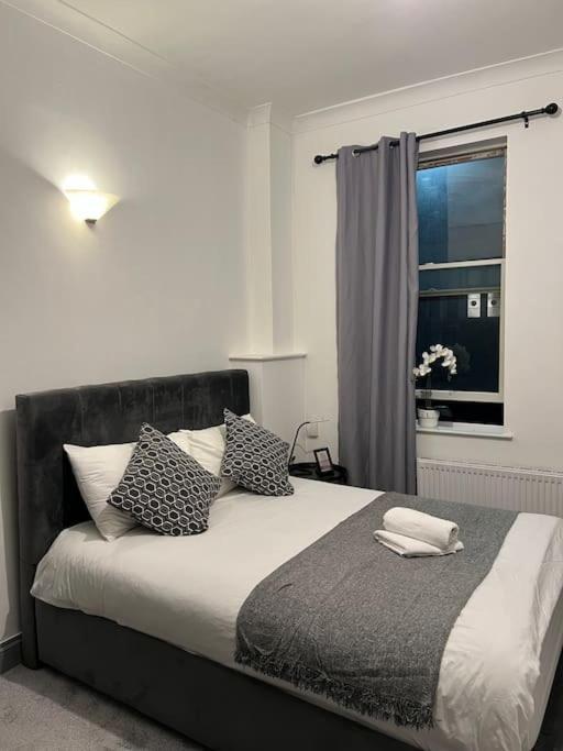 1 Bedroom Flat In Kings Cross! Лондон Экстерьер фото